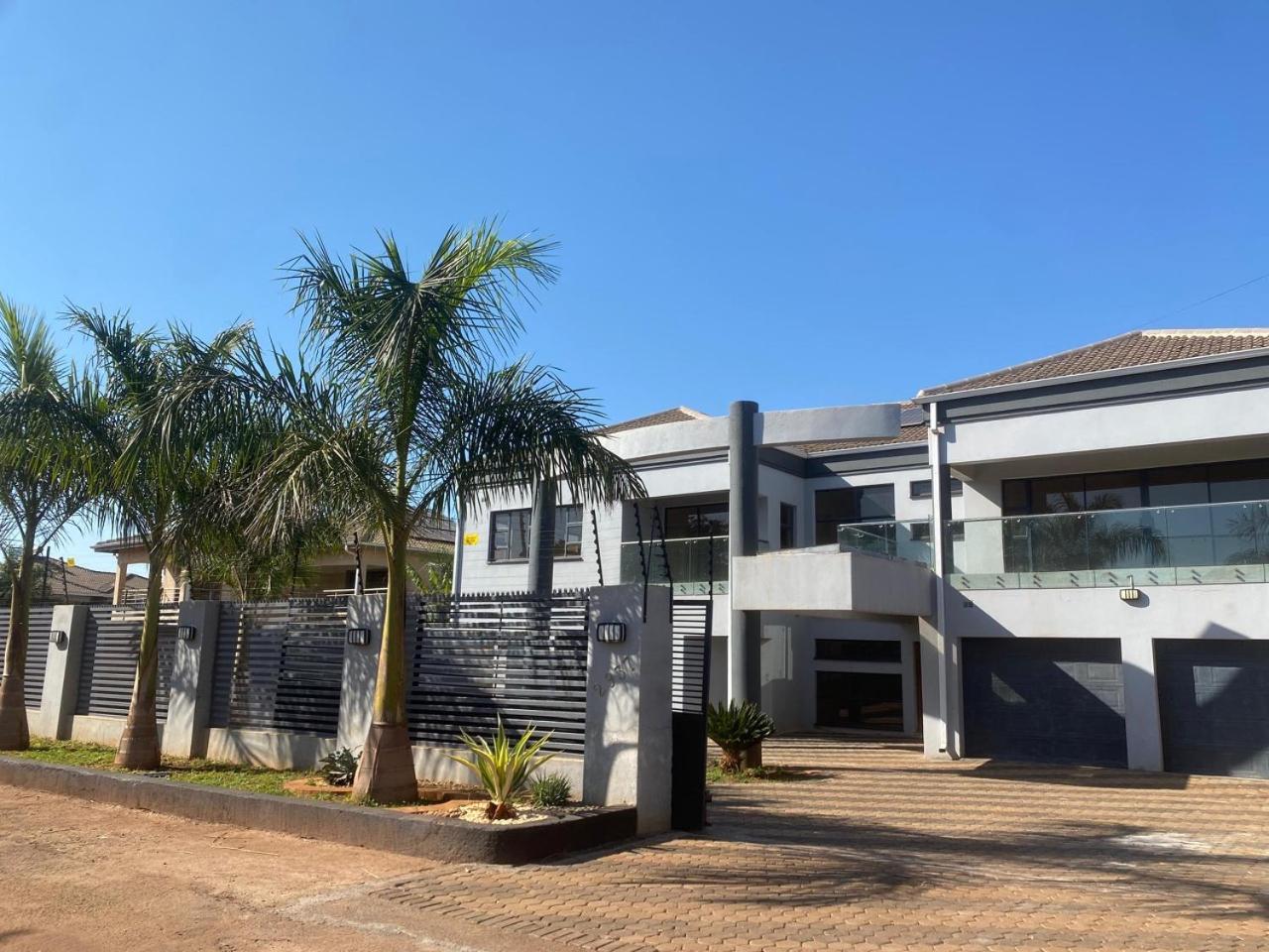 Holiday Villa هراري المظهر الخارجي الصورة