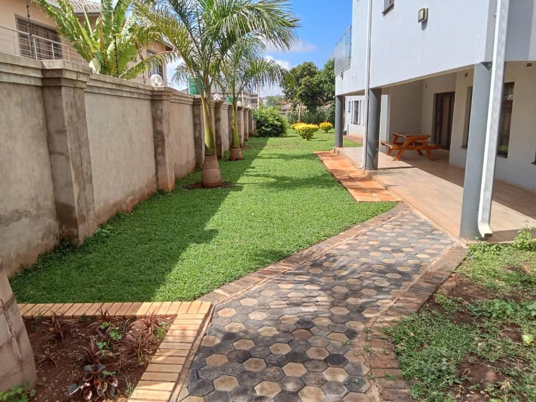 Holiday Villa هراري المظهر الخارجي الصورة
